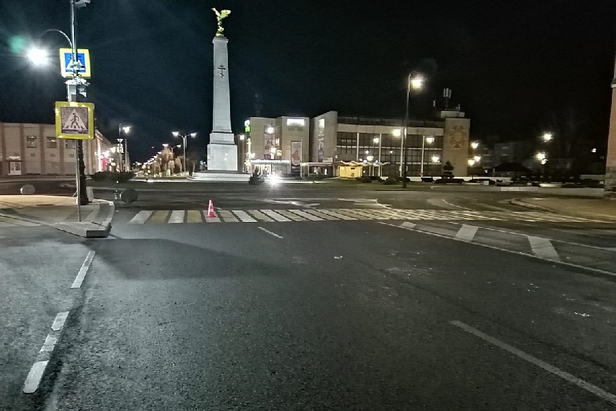 В Гусеве пьяный водитель «Ауди» сбил на переходе подростка и уехал