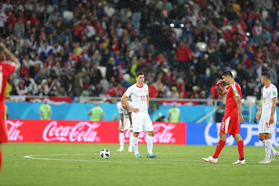 Тренер сборной Сербии отказался комментировать неназначенный пенальти