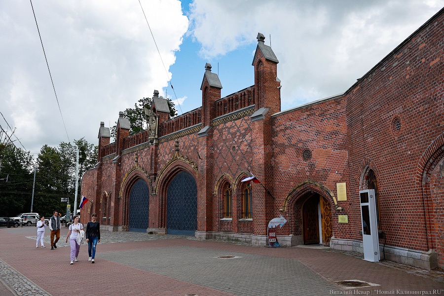 В калининградском музее «Фридландские ворота» тестируют робота-гида Филимона (видео)