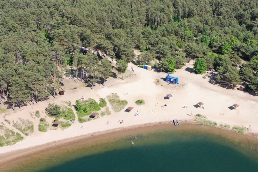 Горвласти выделили 9,4 млн рублей на обустройство пляжа на карьере в Прибрежном