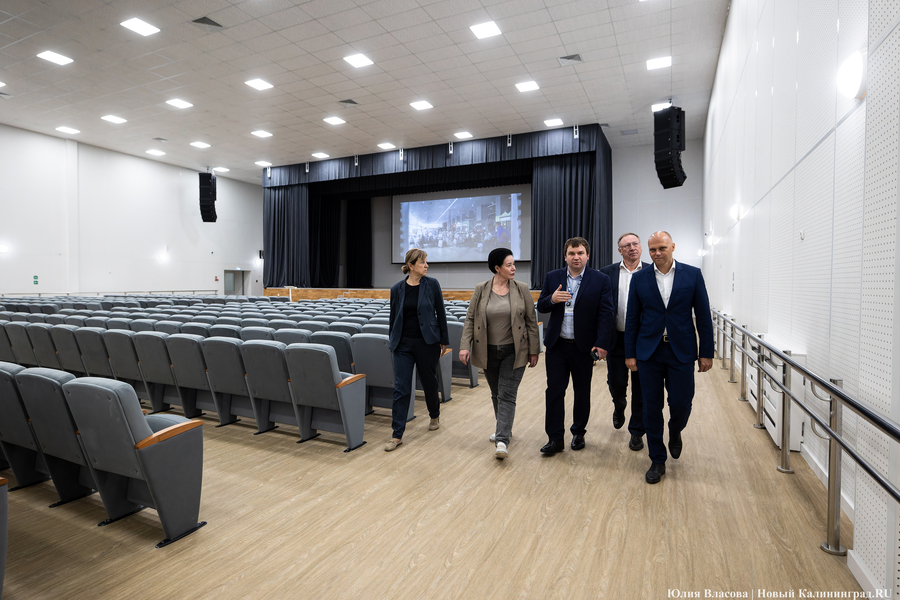 Губернатор поручил модернизировать в новом учебном году не меньше школ, чем в текущем