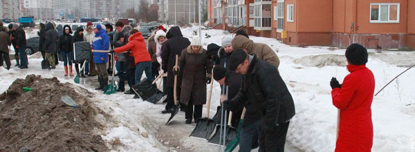 Вечерний @Калининград: люди с лопатами, домашний арест и элитные многоэтажки
