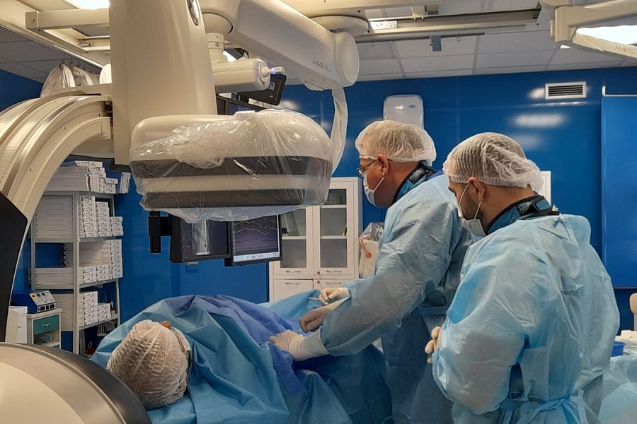 Калининградские врачи спасли пациента от ампутации ног с помощью уникальной методики