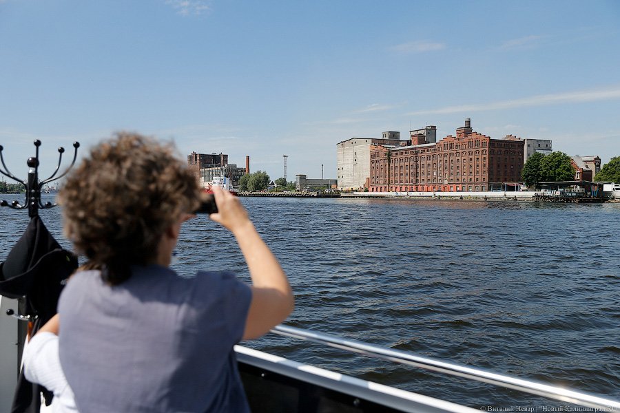 Вячеслав Генне рассказал об оживлении Правой набережной