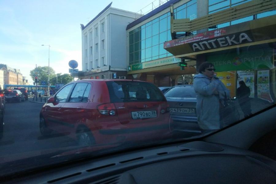 На Гаражной образовалась пробка из-за ДТП (фото)