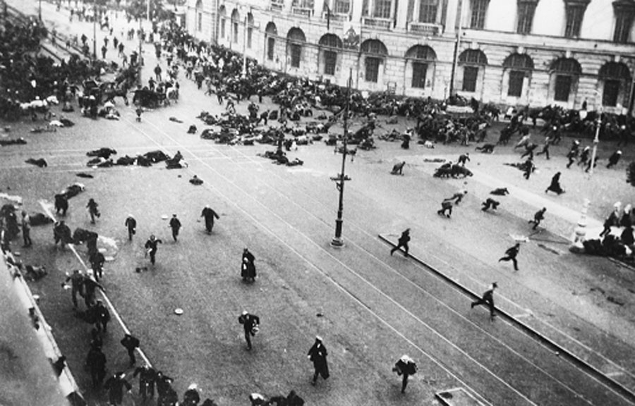 В Художественной галерее покажут Ленина в парике и снимки революции 1917 года