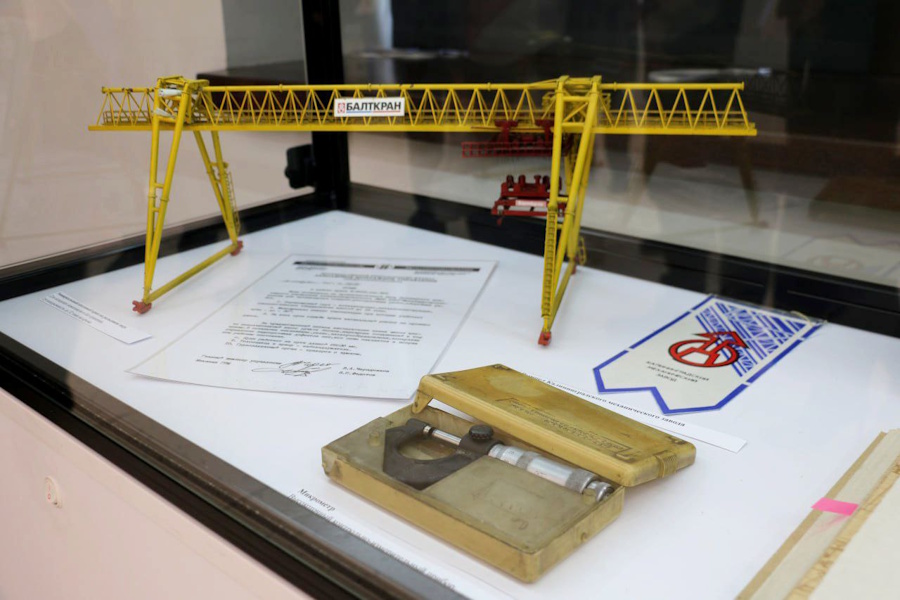 Во Фридландских воротах открылась выставка «Балткран: истоки и современность»
