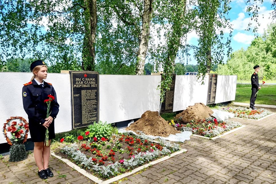 Под Зеленоградском перезахоронили экипаж танка, погибший в бою в апреле 45-го (фото)