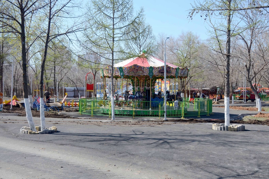 В Оренбурге упала карусель с людьми