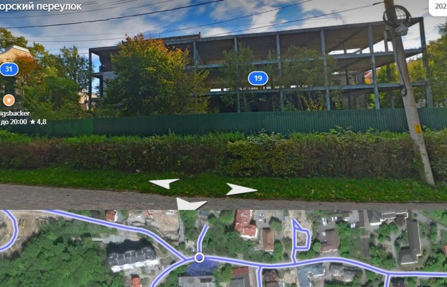 В Пионерском у центрального спуска к морю намерены снести недострой и построить 5-этажку