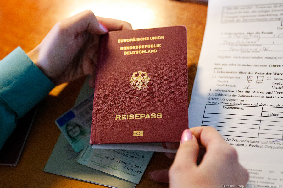 Алиханов предложил возобновить выдачу электронных виз иностранцам