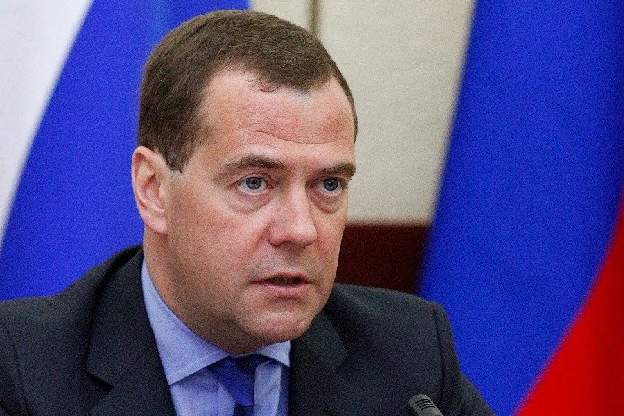 Медведев: США объявили России торговую войну