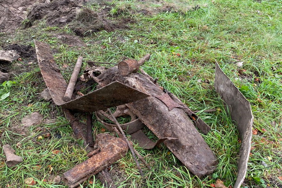 В Балтийске на территории военно-морской базы нашли останки красноармейца