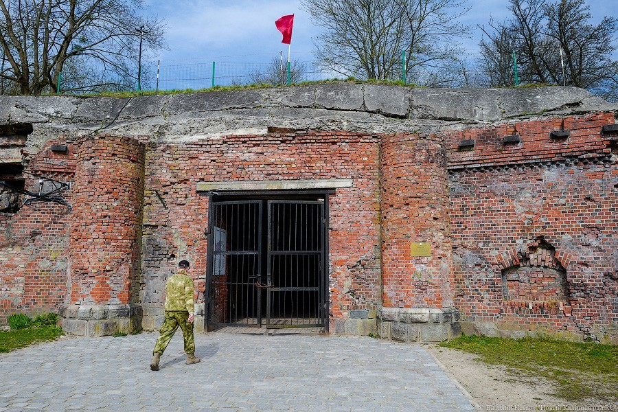 Марафет для «ветеранов»: Форт №5 облагородили к 9 апреля (фото)