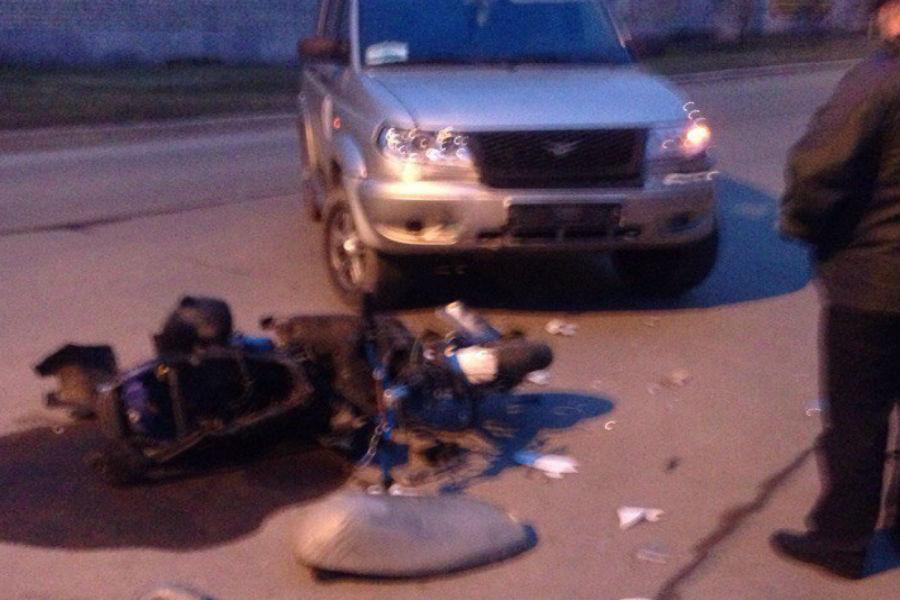 Очевидцы: на Ялтинской в ДТП пострадал скутерист (фото)