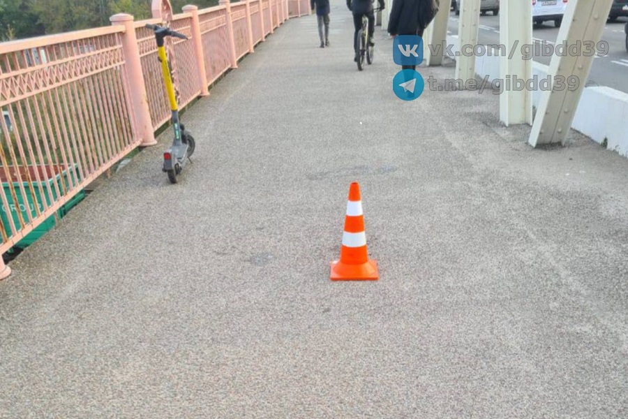 45-летний электросамокатчик сбил пешехода на Киевской в Калининграде