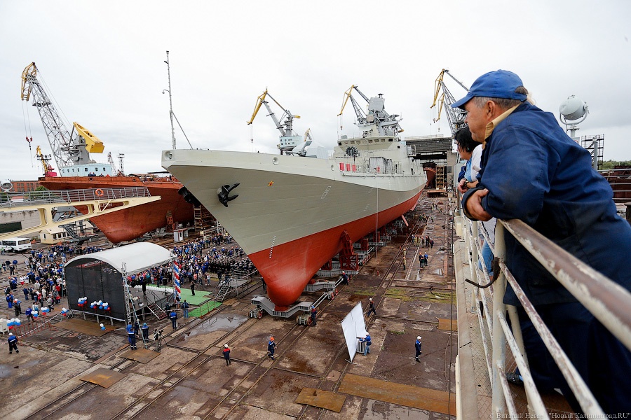 О судьбе простаивающих на заводе «Янтарь» фрегатах рассказал замглавкома ВМФ