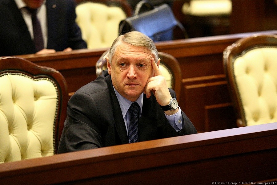 Глава бюджетного комитета облдумы: чиновников нужно просто выгонять с работы