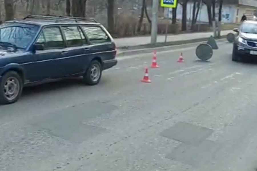 В Гусеве «Фольксваген» сбил двоих подростков на переходе