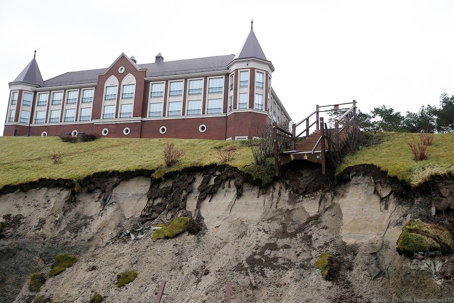 Чрезвычайное положение: Пионерский запросил помощи из-за разрушения берега