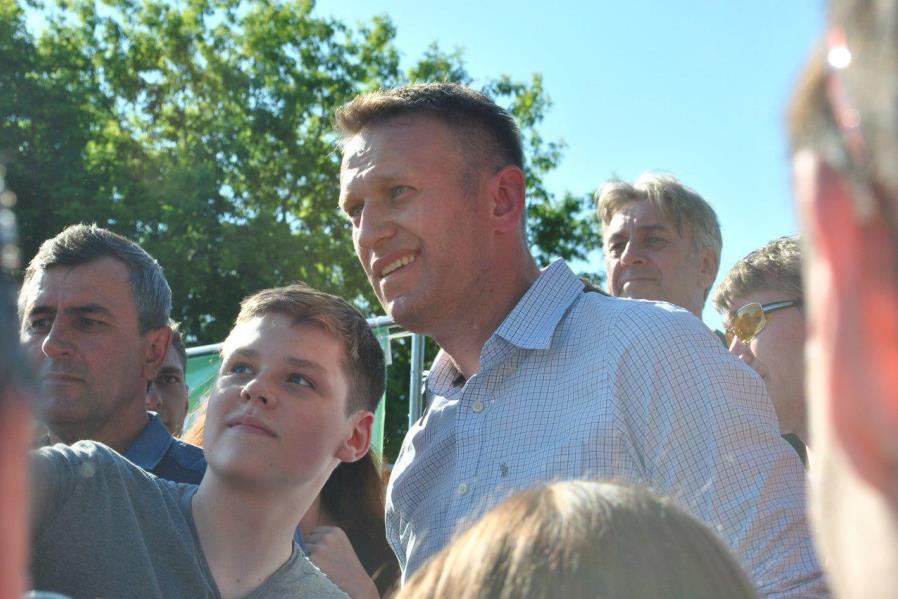 Суд обязал Навального удалить фильм «Он вам не Димон»