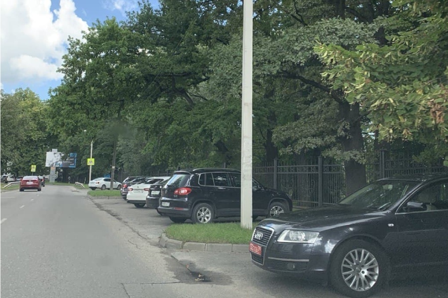 Дорожный знак на несуществующей автобусной остановке на ул. Азовской демонтировали