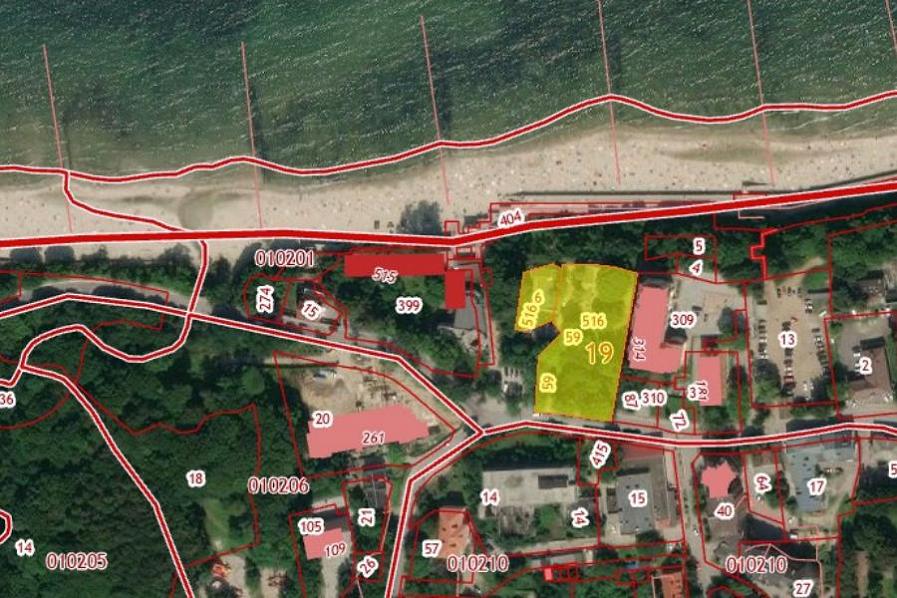 Землю около центрального спуска к морю в Пионерском власти продали за 165 тыс. руб.