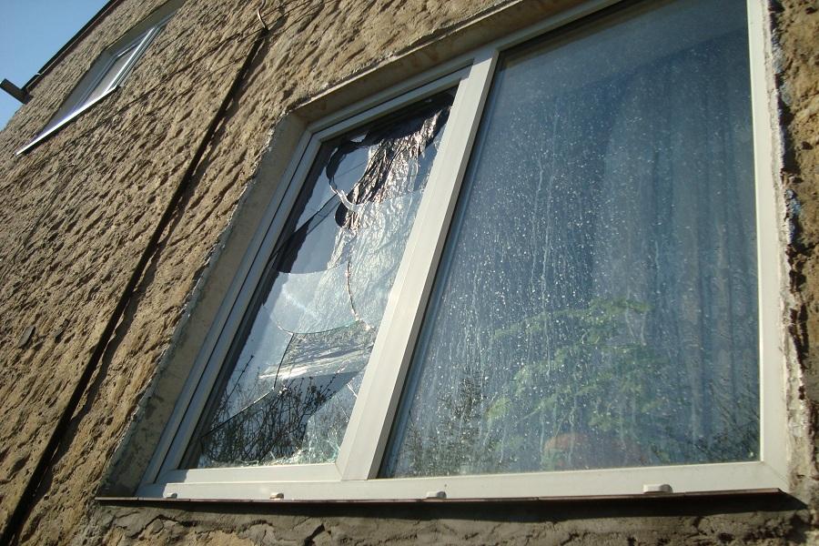 В горевшем на ул. Островского доме после пожара «поработали» мародеры (фото)