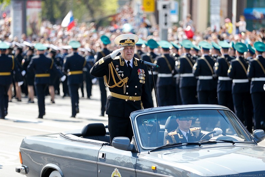 РБК: в Кремле думают провести парад Победы и голосование по Конституции 24 июня