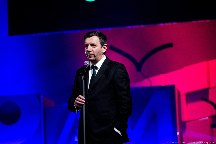 «У нас культура — в сфере услуг»: Алексей Агранович о скрепах, пропаганде и кино в регионах 