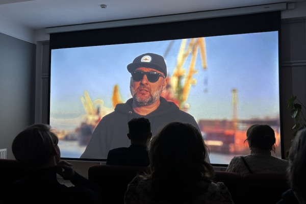 Гастрономический парадокс: в Калининграде сняли фильм про строганину из пеламиды