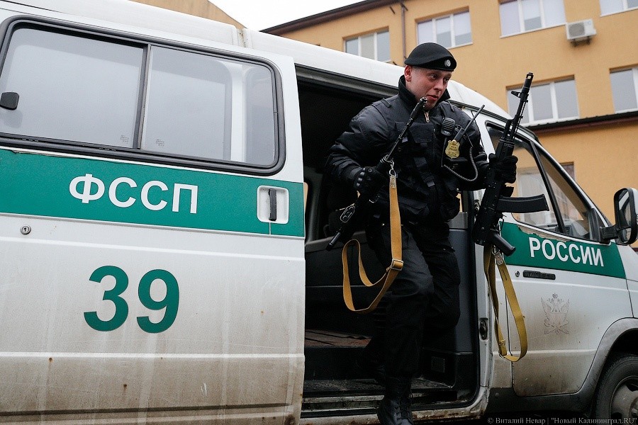 Зе неделю приставы отправили на родину три десятка граждан 4 стран