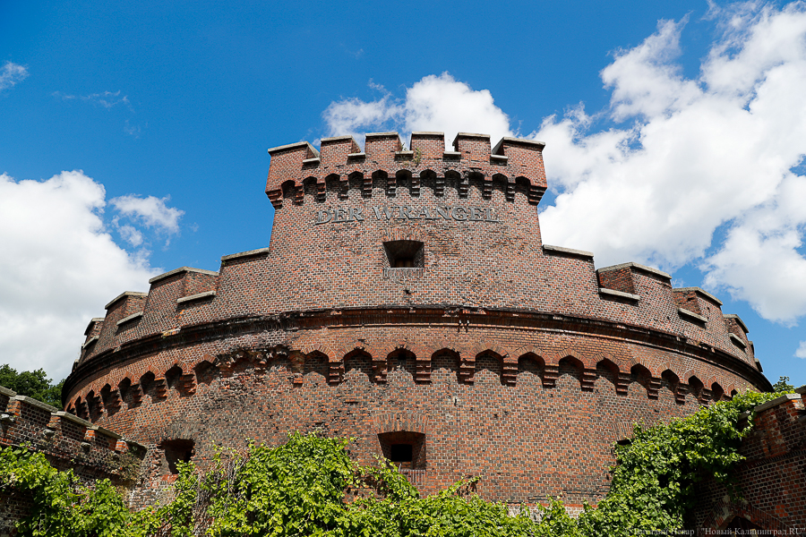 Власти снова ищут подрядчика, готового восстановить башню «Врангель»