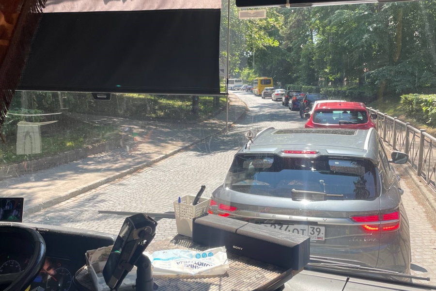 В Светлогорске автобусы стали приходить с большой задержкой из-за «бензиновой пробки» (фото)