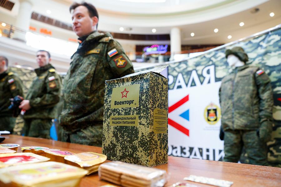 Балтфлот рекрутировал 50 контрактников в торговом центре «Европа» (фото)