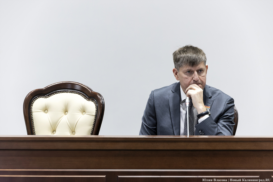 Депутаты Заксобрания повысили себе оклады