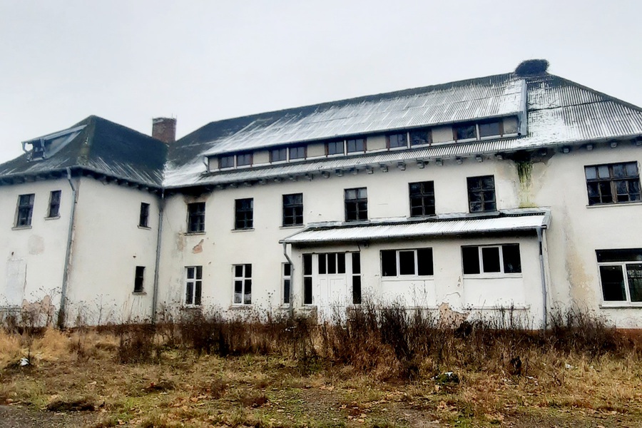 В Нестеровском округе выставили на торги здание бывшей школы