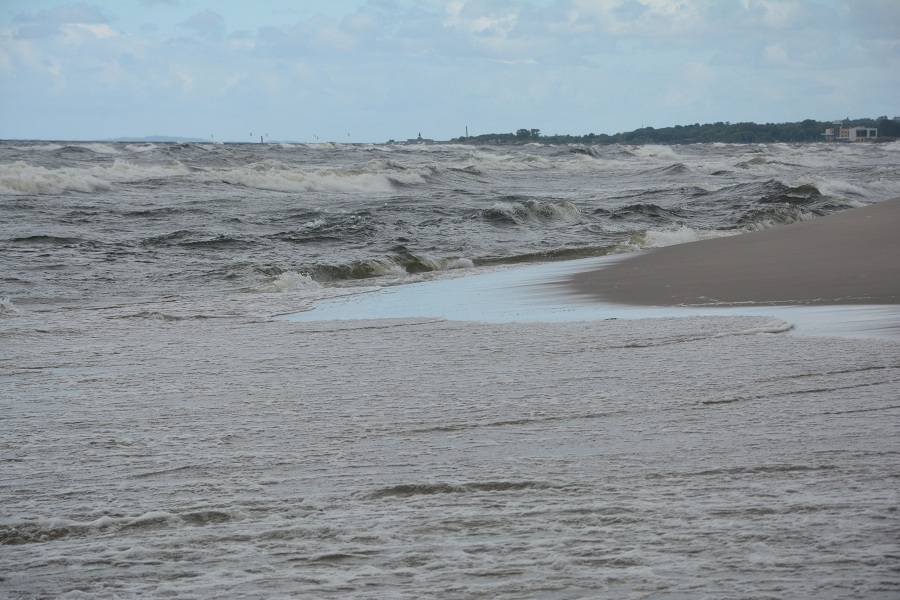 На Балтийской косе утонул 17-летний калининградец, его пытался спасти отец