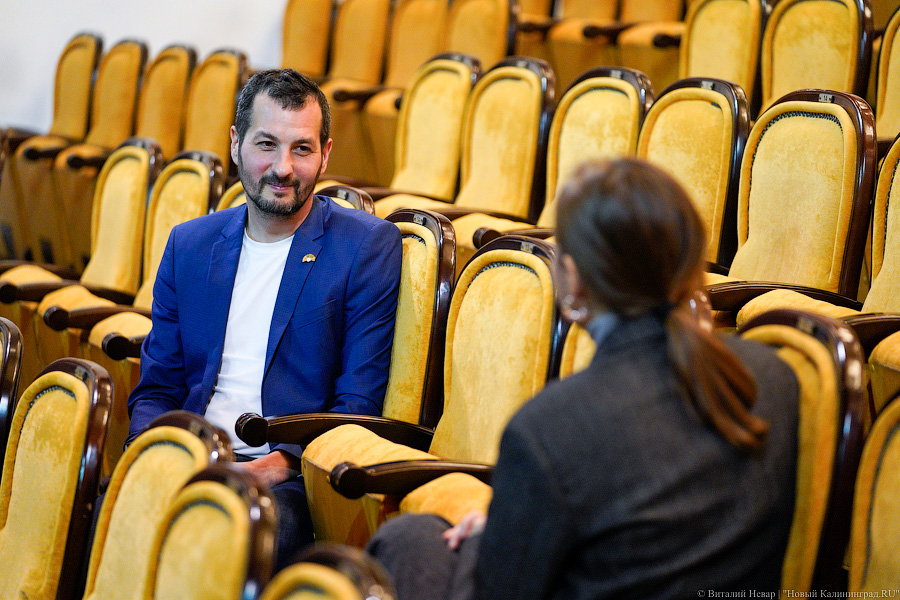 Драмтеатр: гастролёры боятся везти декорации в Калининград