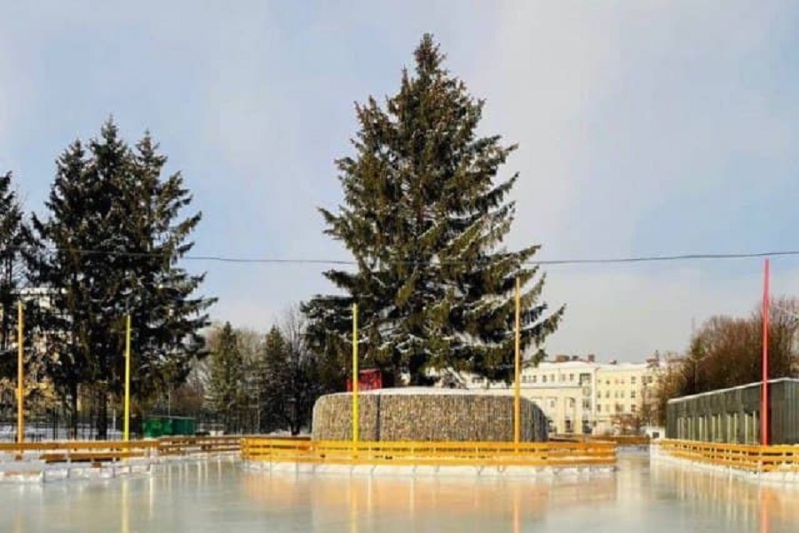 Зимняя сказка на «Балтике»: Алиханов сообщил об открытии самого большого в области катка