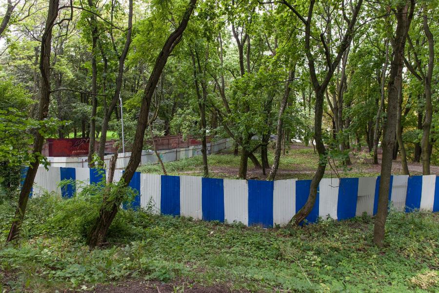 В Калининграде в сквере  у «холма Бесселя» хотят сделать парковку (фото)