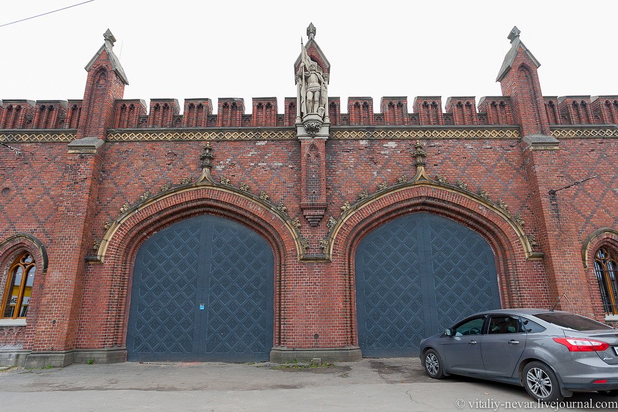 В Калининграде появится скульптура чемодана, посвященная Ханне Арендт