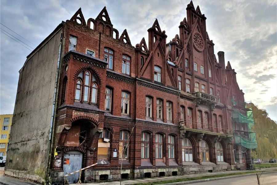 «Не быть собакой на сене»: сити-менеджер Гусева рассказал, почему «здание народного банка» отдали РПЦ