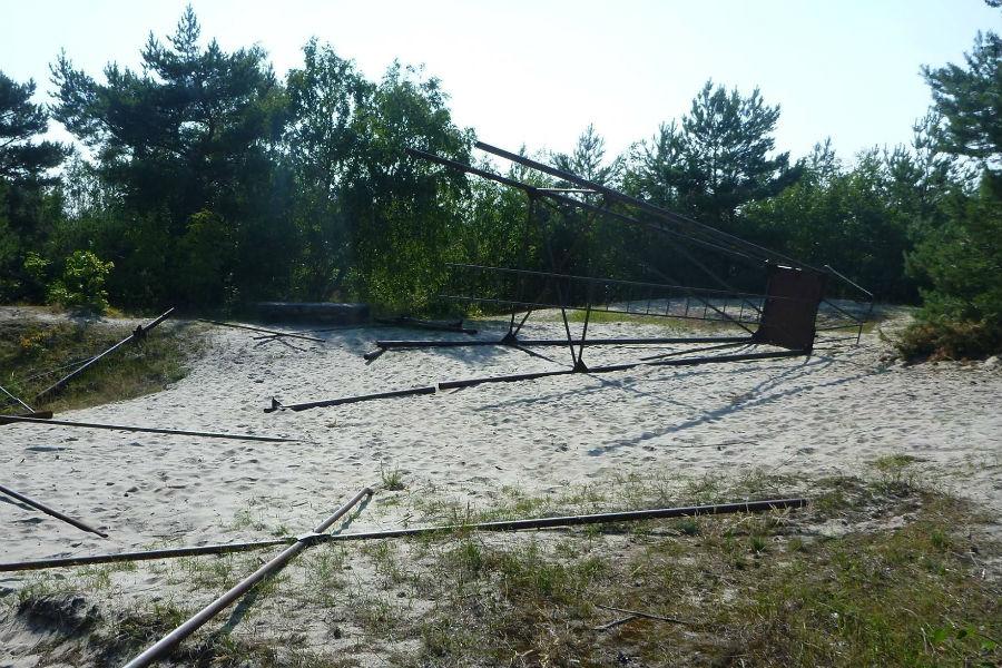 На Куршской косе на «Высоте Мюллера» снесли железную вышку