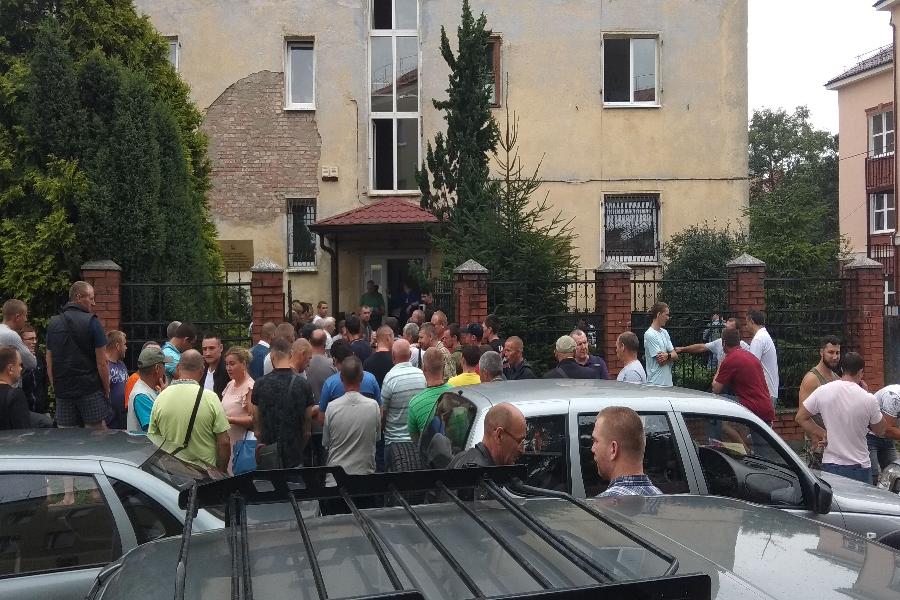 В Калининграде за разрешением на отстрел дичи выстроилась огромная очередь