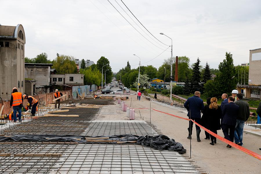 Горвласти решили ввести реверсивное движение по мосту на Аллее Смелых