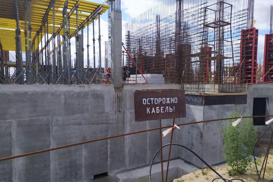Застройщик школы на Аксакова не смог оспорить компенсацию упавшему с высоты рабочему