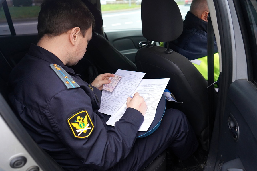 Калининградка погасила кредит 4,4 млн рублей, чтобы вернуть две «БМВ»