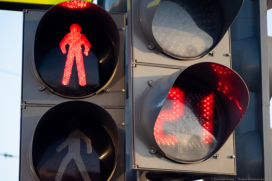 На 4 перекрестках в Калининграде устанавливают светофоры (список)