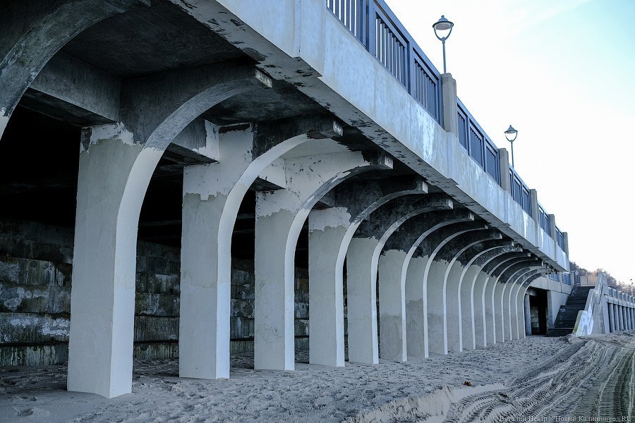 Суд назначил строительную экспертизу качества нового променада в Светлогорске